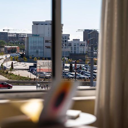 Hotel United Pristina Exteriör bild