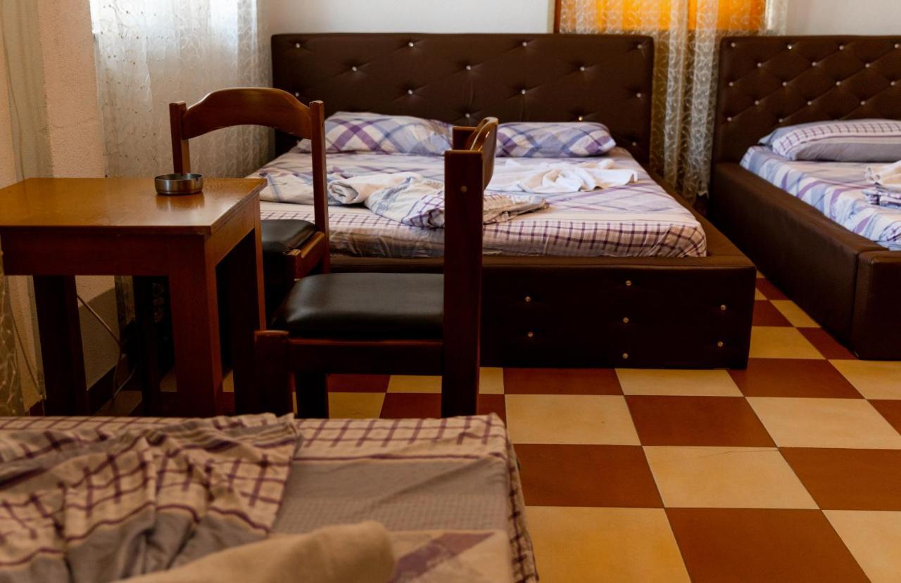 Hotel United Pristina Exteriör bild